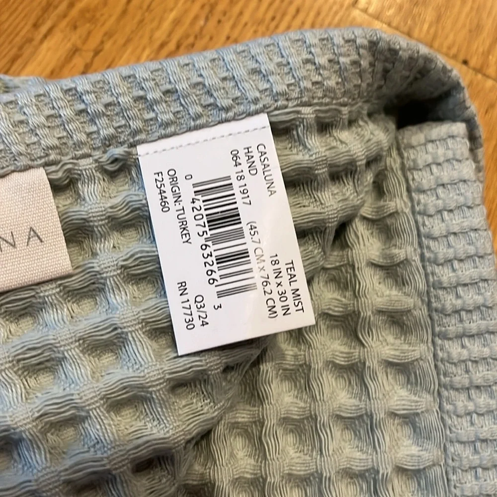 Casaluna Waffle Bathroom Hand Towel NWT Teal mist 18x30